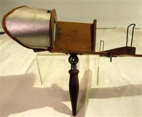 ANTIQUE STEREOSOPE VIEWER PAT APR 12,1904 WITH 70 CARDS & 5 POST CARDS